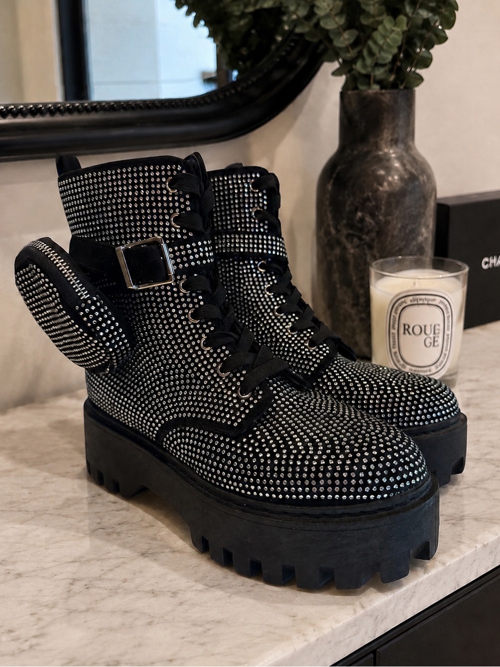 Rouge Helium Rhinestone Studded Platform Combat Boots with Pouches Sz 8 1/2